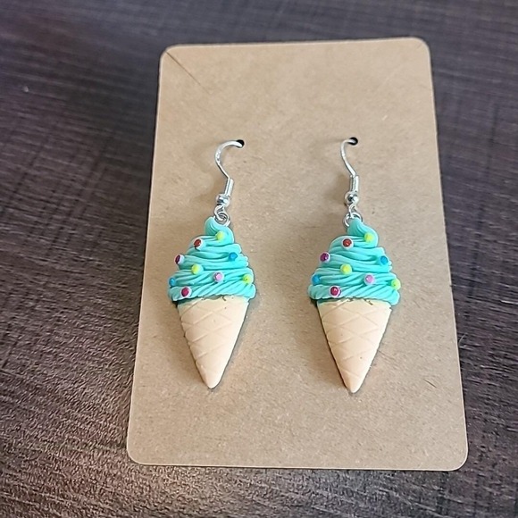 Mint with Sprinkles Ice Cream Cone Dangle Drop Earrings Handmade NWOT Fun Casual - Picture 3 of 6
